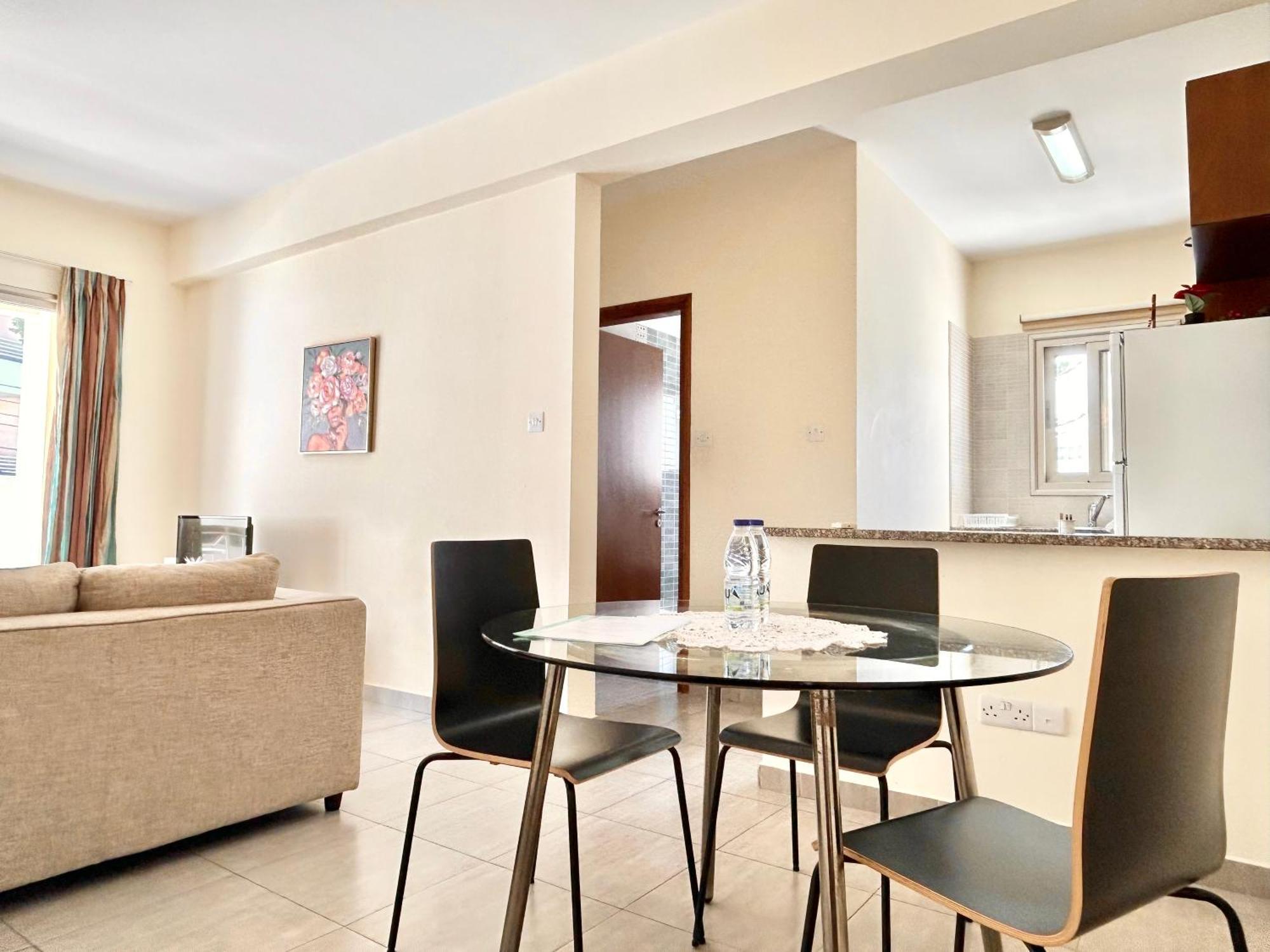 Sun Julz Apartments On The Beach بافوس المظهر الخارجي الصورة