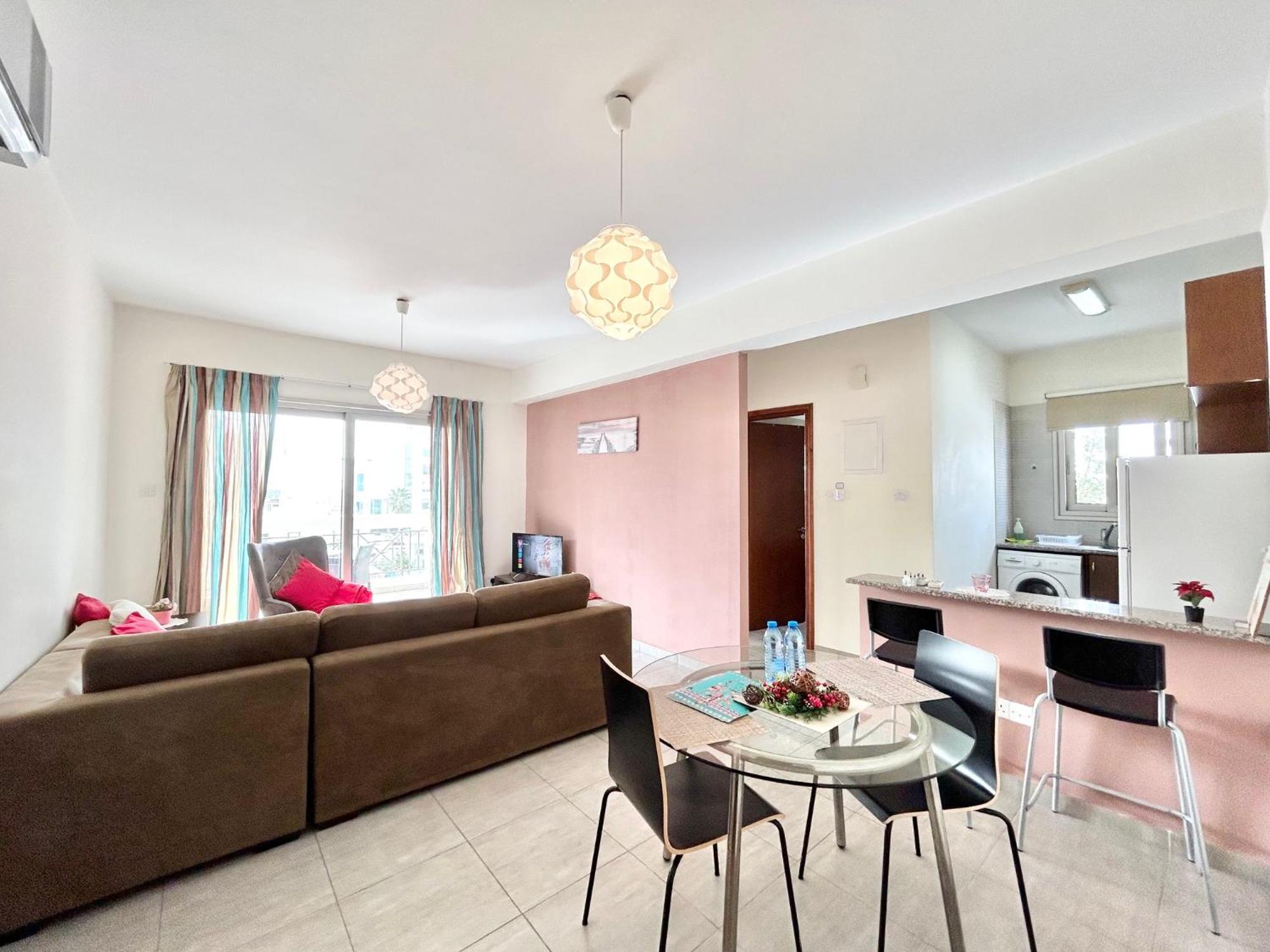 Sun Julz Apartments On The Beach بافوس المظهر الخارجي الصورة