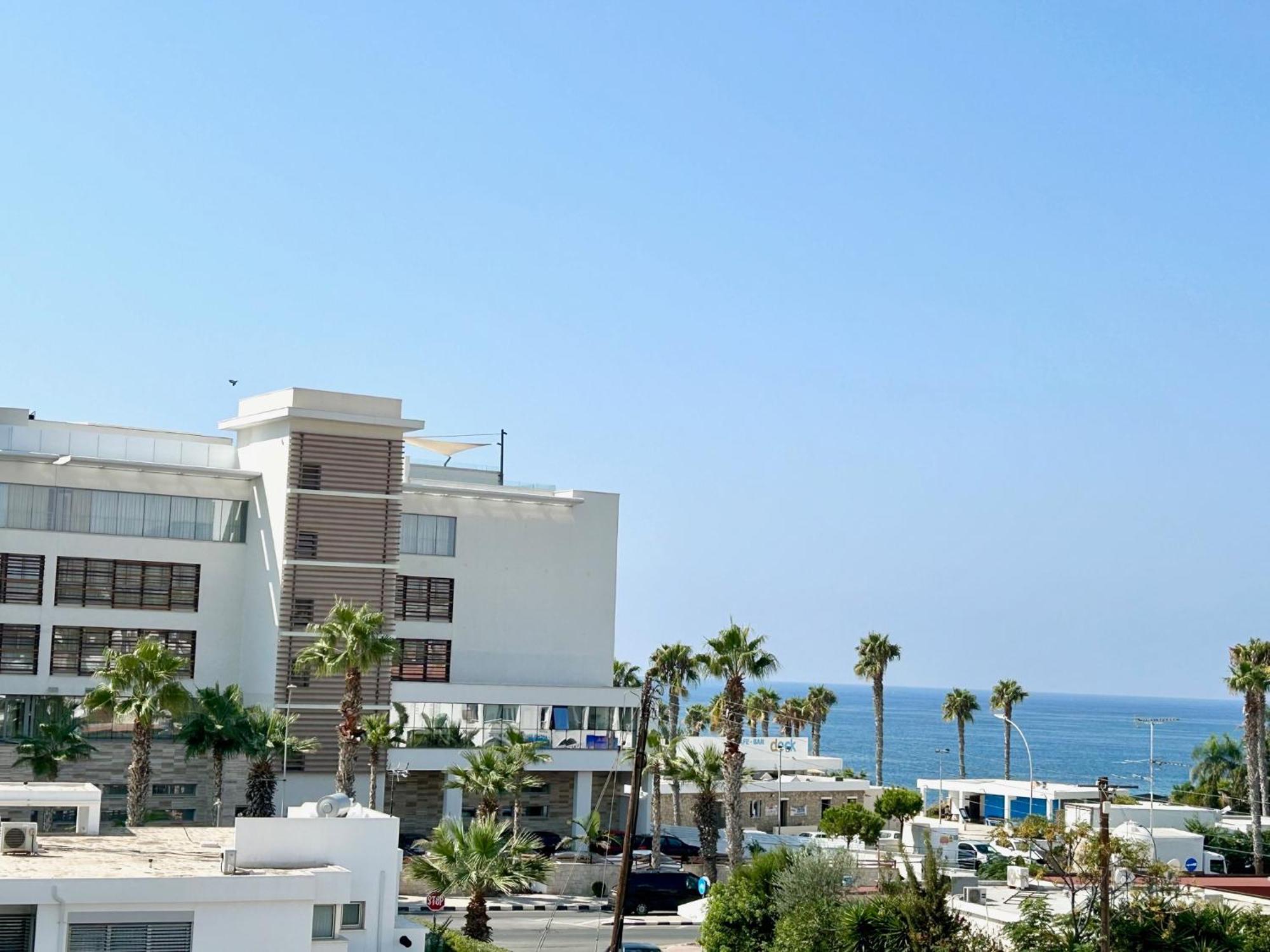 Sun Julz Apartments On The Beach بافوس المظهر الخارجي الصورة