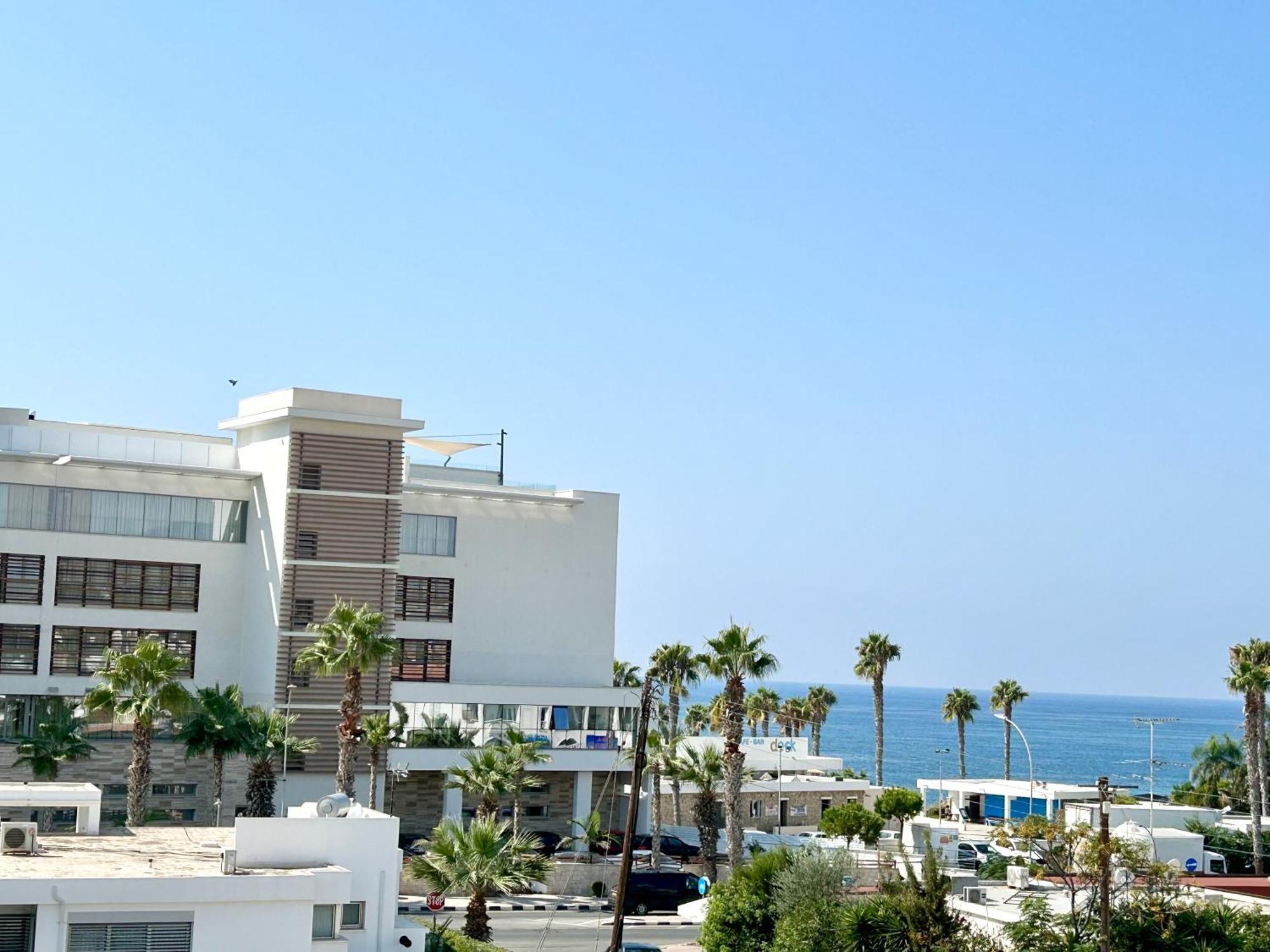 Sun Julz Apartments On The Beach بافوس المظهر الخارجي الصورة