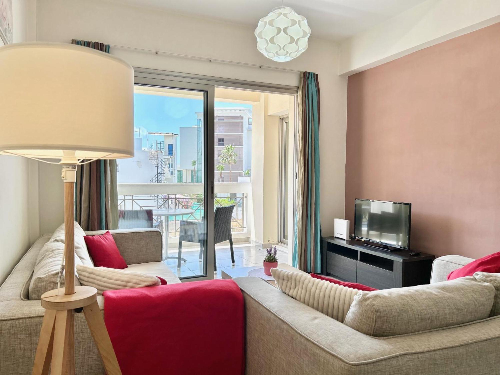 Sun Julz Apartments On The Beach بافوس المظهر الخارجي الصورة